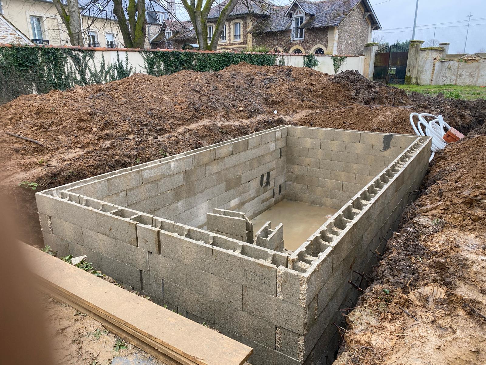 Bassin piscine en cours