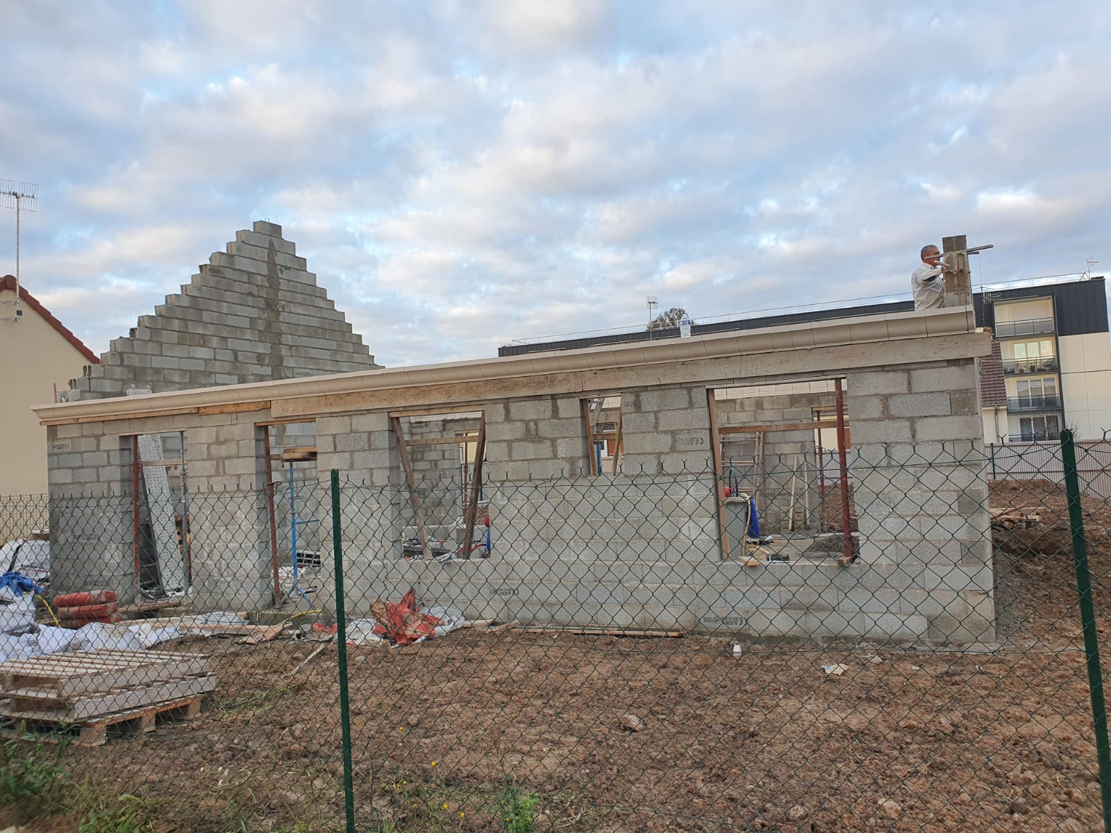 Mur soutènement + fondations