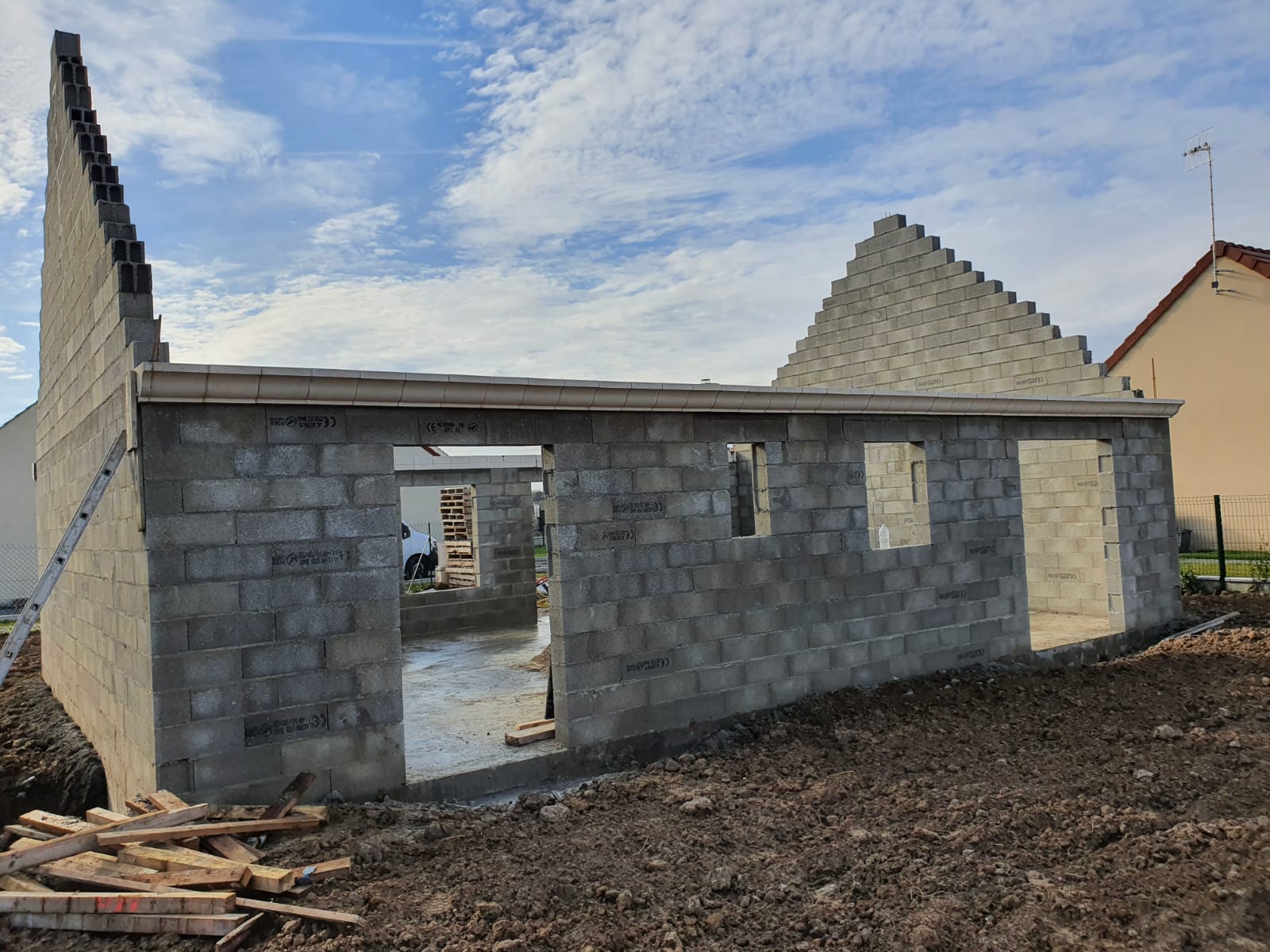 Construction piscine parpaings